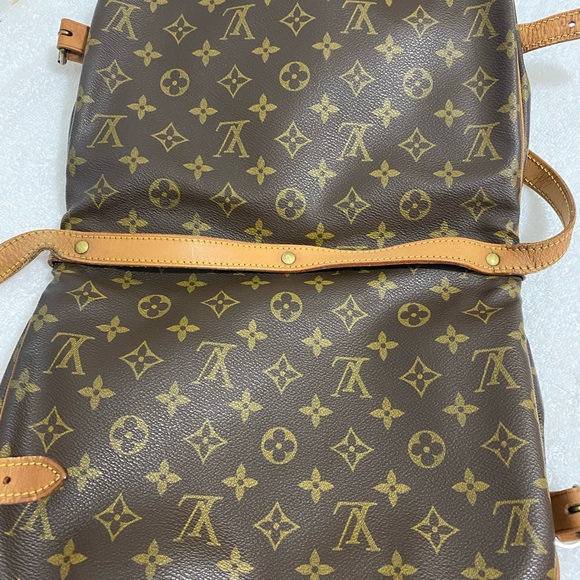 Louis Vuitton Saumur 30 - Picture 3 of 5